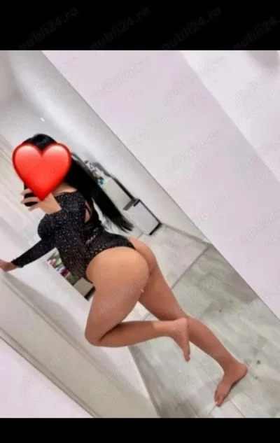 Prostituate filmate cu camera ascunsa